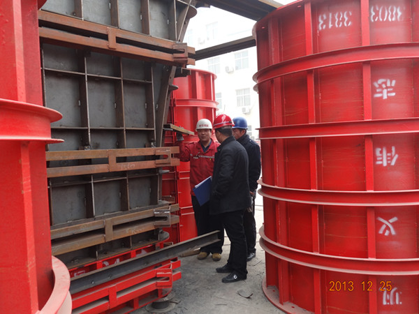 異型墩帽組裝現場